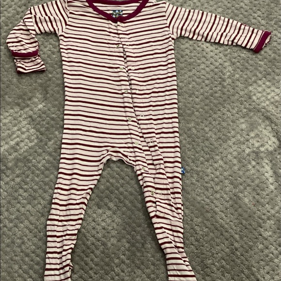 LAST CHANCE! Kickee Pants Animal Striped Footie Pajamas - Picture 5 of 6